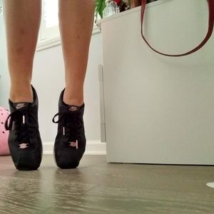 nike cortez ♥ womens rose gold & black